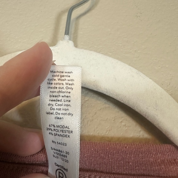 Athleta Cloudelight Stratus Tee Palermo Pink - Picture 3 of 4